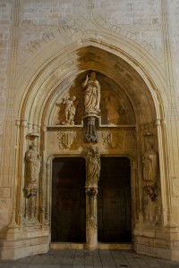 Icon of Colegiata-puerta Apóstoles-heeana Mg