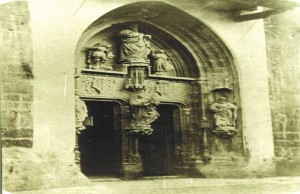 Icon of COLEGIATA-puerta Apostoles1